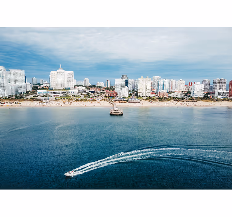 Fototapet de oraș vedere la orașul de coastă - TenStickers