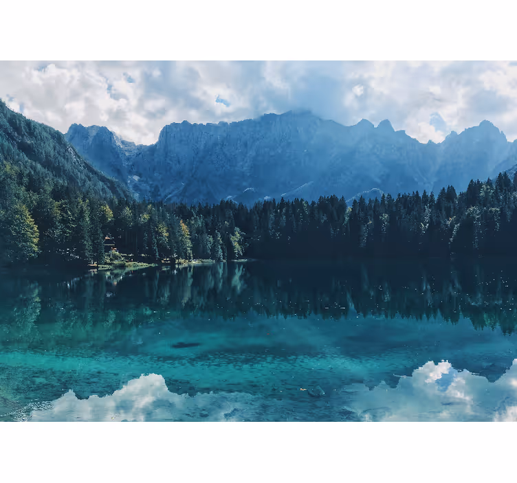 Fototapet peisaje lacul ecoului montan - TenStickers