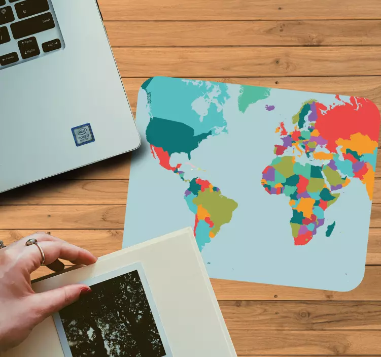 Mousepad colorat cu harta lumii mouse pad cu harta lumii - TenStickers