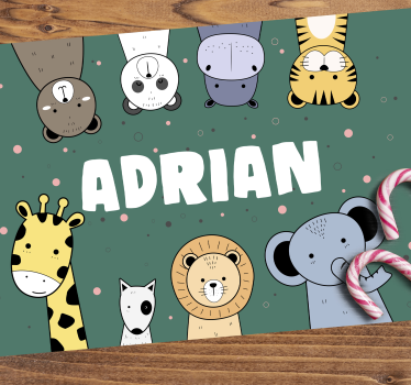 Desene animate pentru animale cu nume de covorașe de masă persona - TenStickers