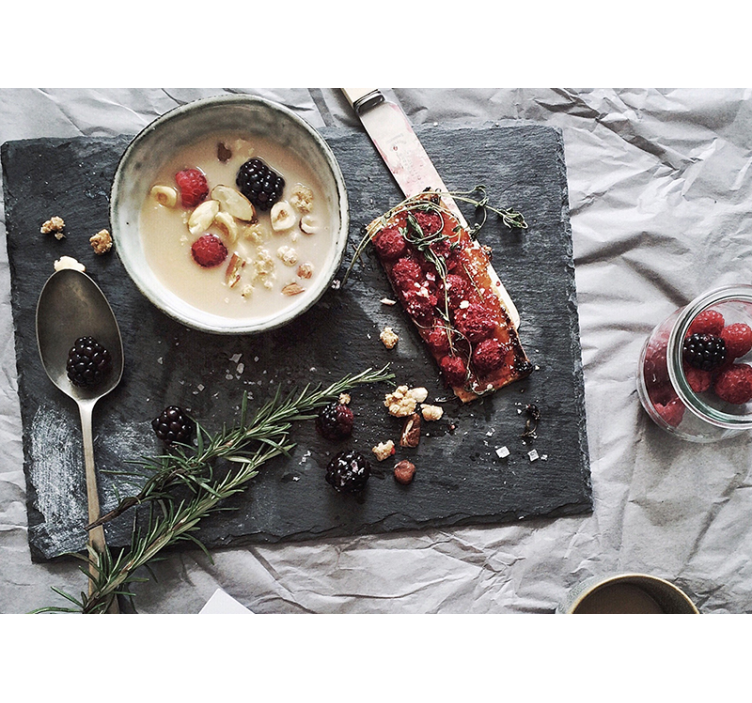 Fototapet cu flori deliciu de fructe de pădure - TenStickers