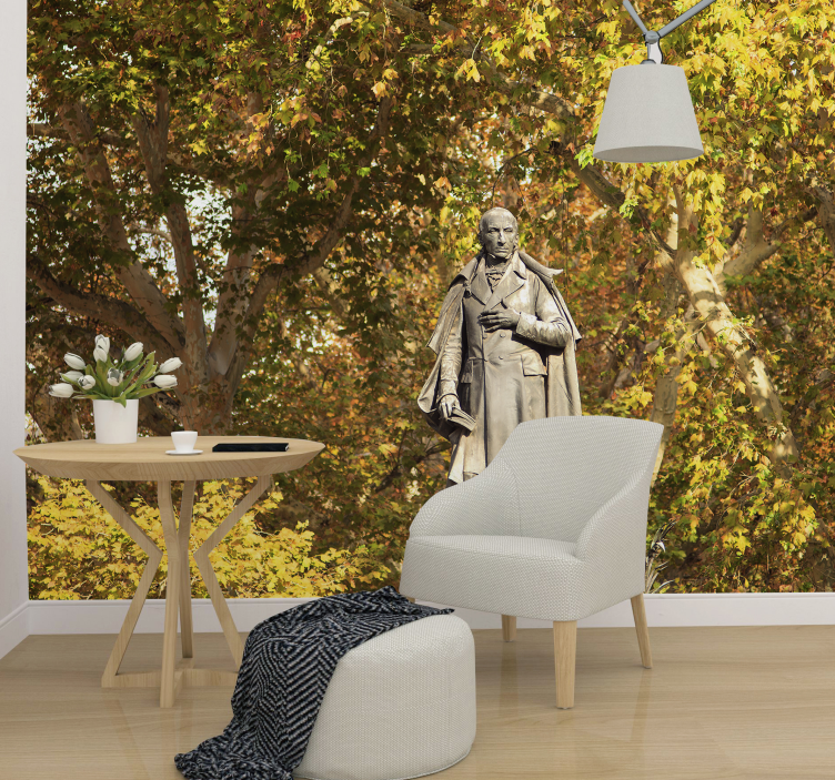 Fototapet persoane statuie printre frunziș - TenStickers