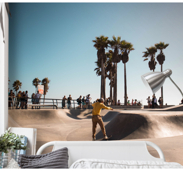 Fototapet de oraș skateboarding lângă ocean - TenStickers