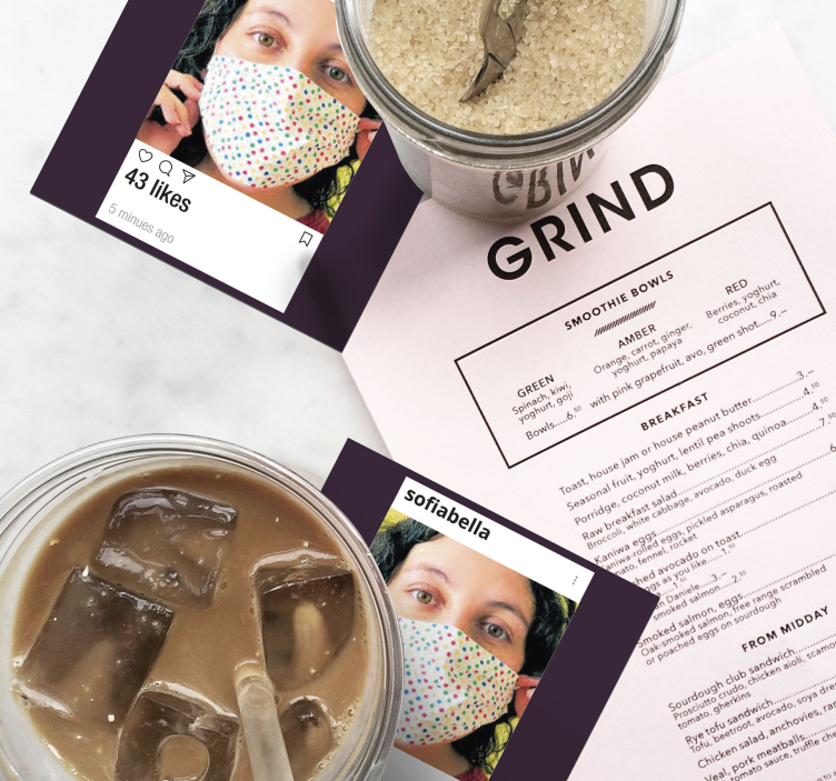 Instagram cu monturi personalizate pentru fotografie și text - TenStickers