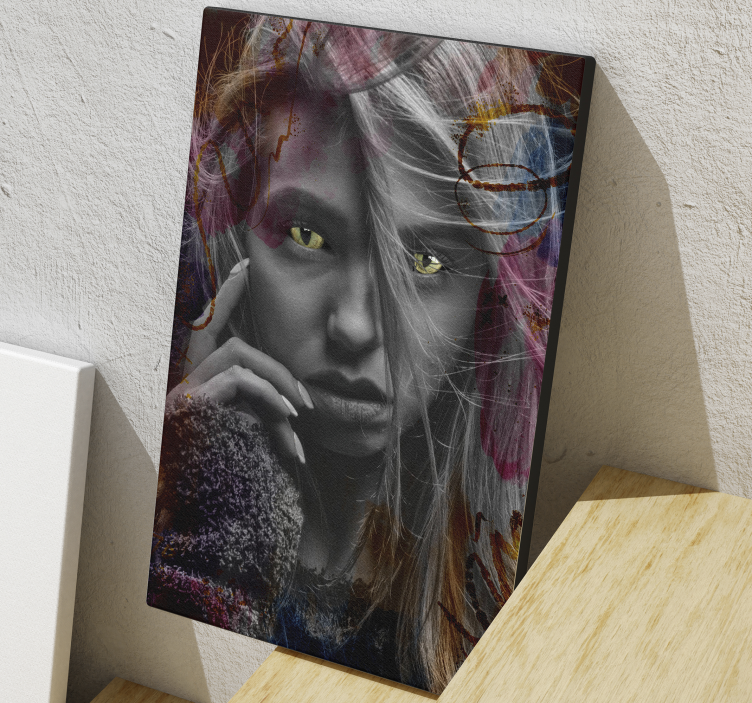 Tablou persoane portret feminin enigmatic - TenStickers