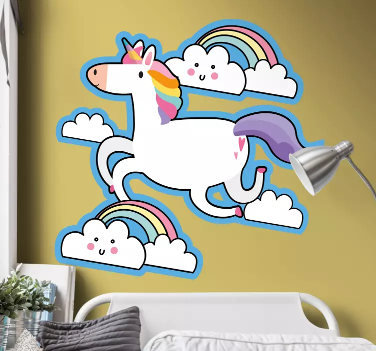 Autocolant pentru copii unicorn alergând printre nori - TenStickers