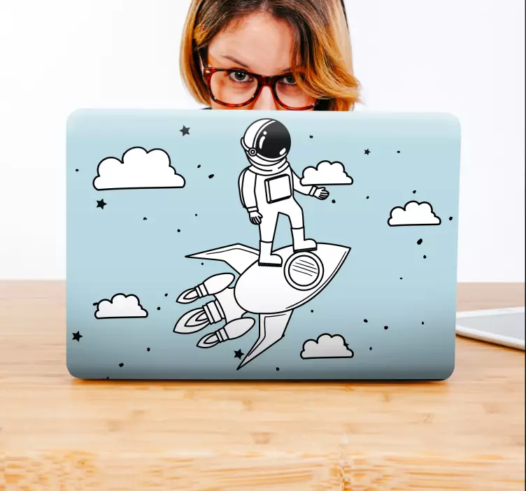 Autocolant pentru laptop aventură cu racheta astronautului - TenStickers