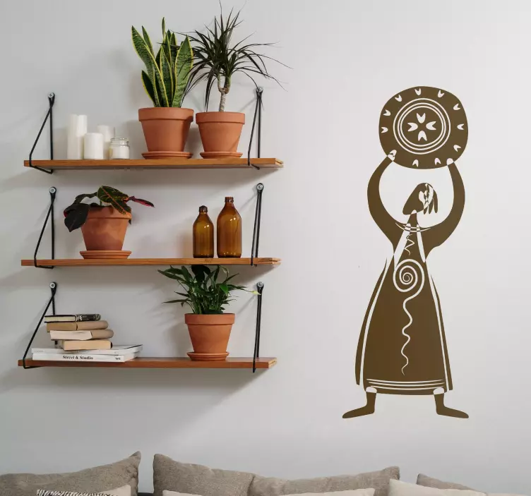 Femeie tribală cu autocolant de scut - TenStickers