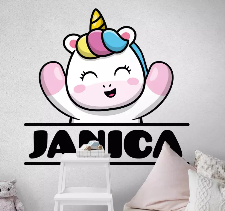 Scoțând unicorn cu autocolant personalizat pentru nume - TenStickers