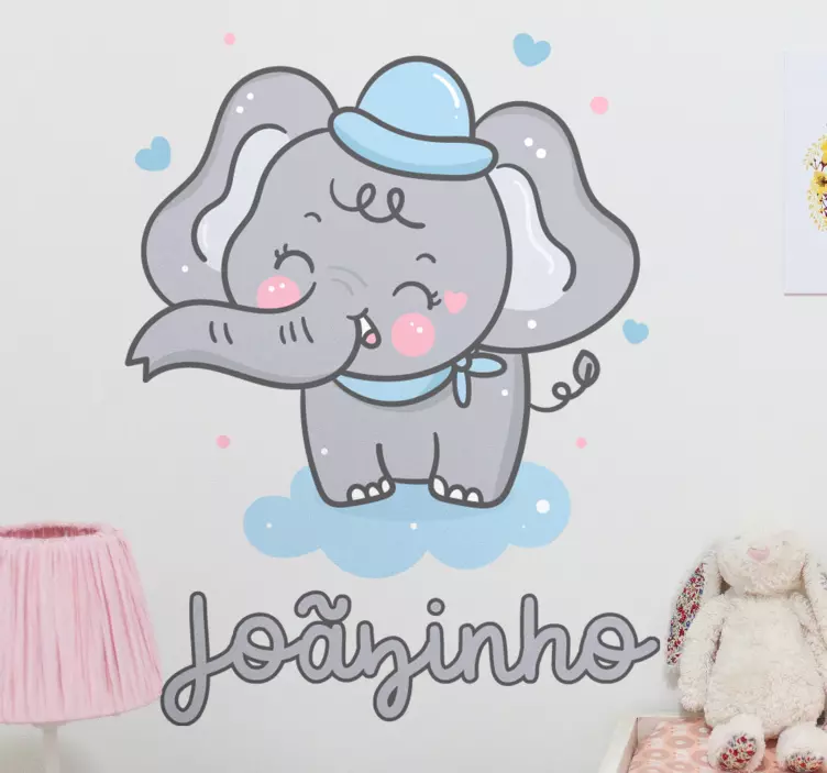 Nume personalizat de elefant bebeluș pe un nor - TenStickers