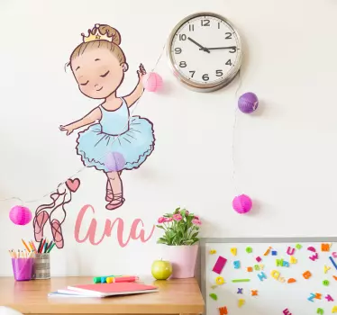 Numele de balerină personalizat pe perete - TenStickers
