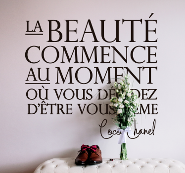 Coco chanel frumusete citat decal perete - TenStickers