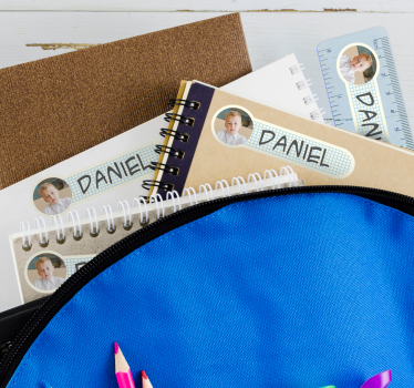 Autocolant personalizabil etichetă cu nume personalizată - TenStickers