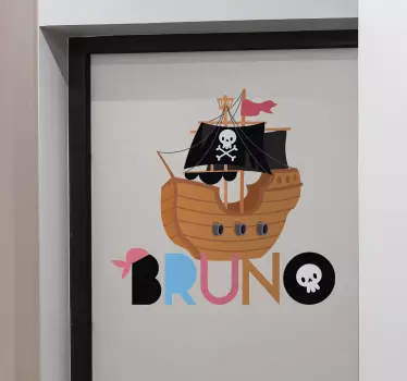 Autocolant personalizat pentru usa de sticla cu nume pirat - TenStickers