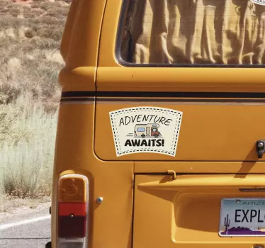 Aventura asteapta autocolant auto - TenStickers
