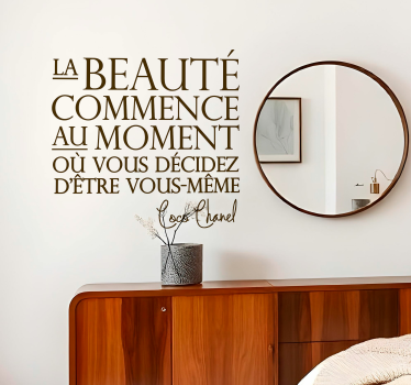 Coco chanel frumusete citat decal perete - TenStickers