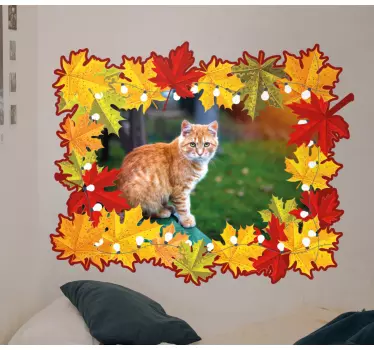 Etichete animale pisică înconjurată de frunze - TenStickers