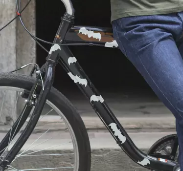 Lilieci pentru o autocolantă de perete pentru biciclete - TenStickers