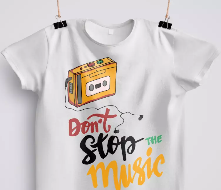 Tricou cu ilustrație casetă retro walkman - TenStickers