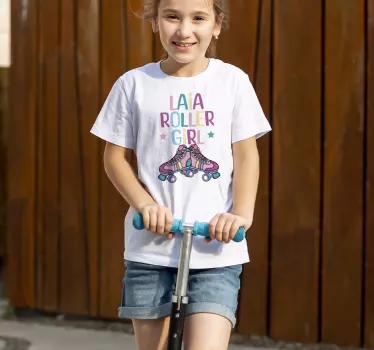 Tricou personalizabil fată cu role - TenStickers