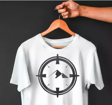 Busolă rotundă cu tricou de munte - TenStickers