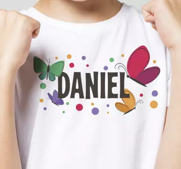 Tricou personalizabil fluture vibrant cu nume - TenStickers