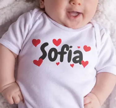 Tricou personalizabil nume cu inimiNume cu inimi - TenStickers