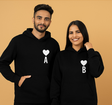 hanorac inițiale și inimă personalizate pentru nume - TenStickers
