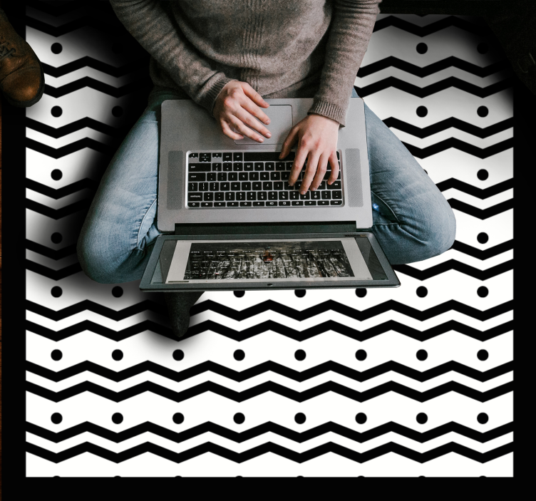 Covor pătrat din vinil cu linii în zig-zag alb-negru - TenStickers