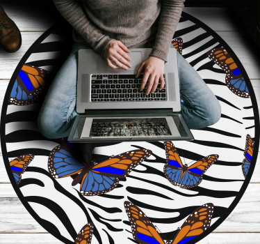 Covor vinil print animalier fluture zebră dungi - TenStickers