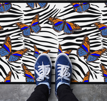 Covor vinil print animalier fluturi pe zebră - TenStickers